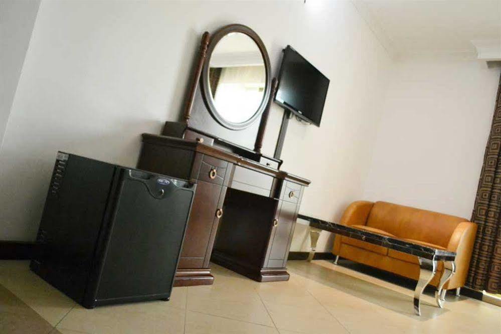Biraj International Hotel كامبالا المظهر الخارجي الصورة