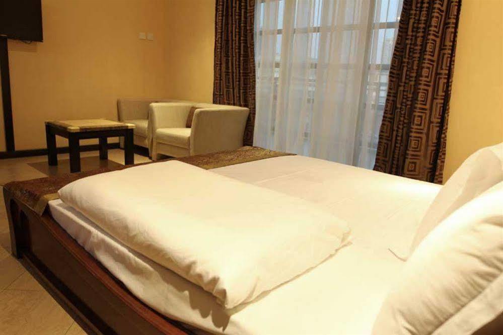Biraj International Hotel كامبالا المظهر الخارجي الصورة